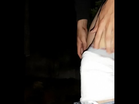 ❤️ 我的邻居跳上了我的隔离墙 at us